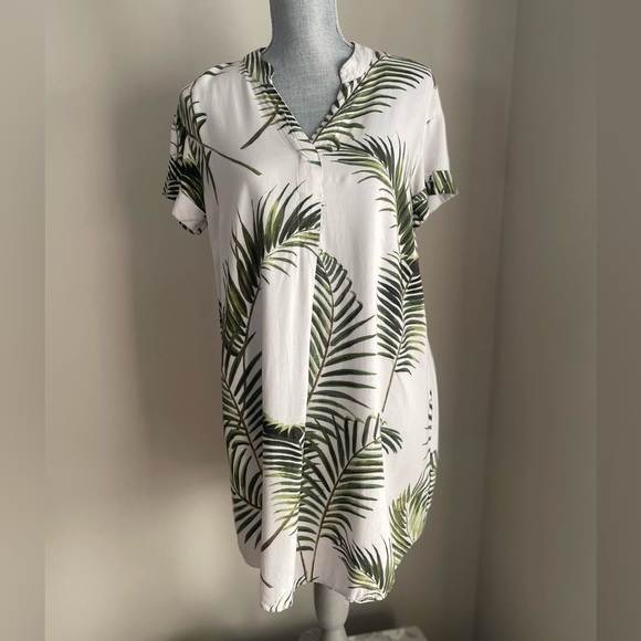 H&M Palm Leaf Print Shirt Dress Size 2 - Picture 2 of 6